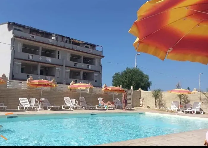 Rose E Mauris Isola di Capo Rizzuto