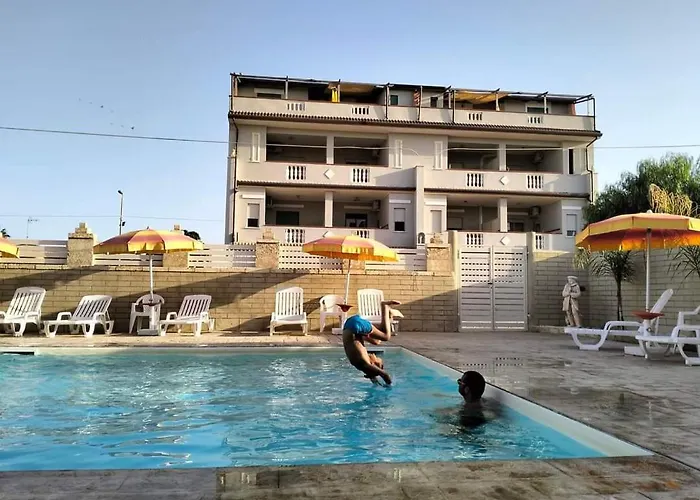 Rose E Mauris Capo Rizzuto